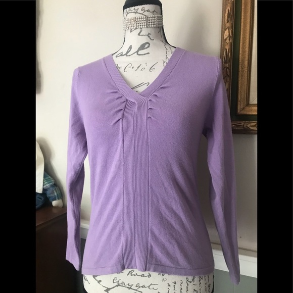 Studio C Lavender Ribbed V-Neck Stretchy Top S - Picture 2 of 7